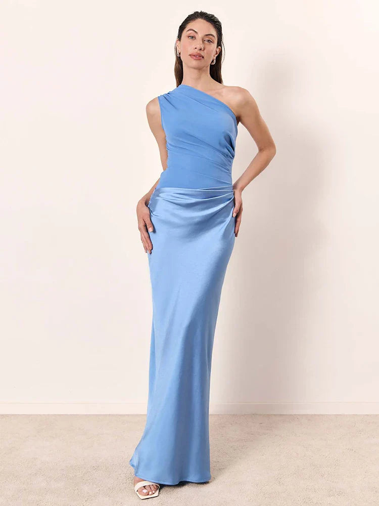 Maxi Chleid mit One-Shoulder Satin