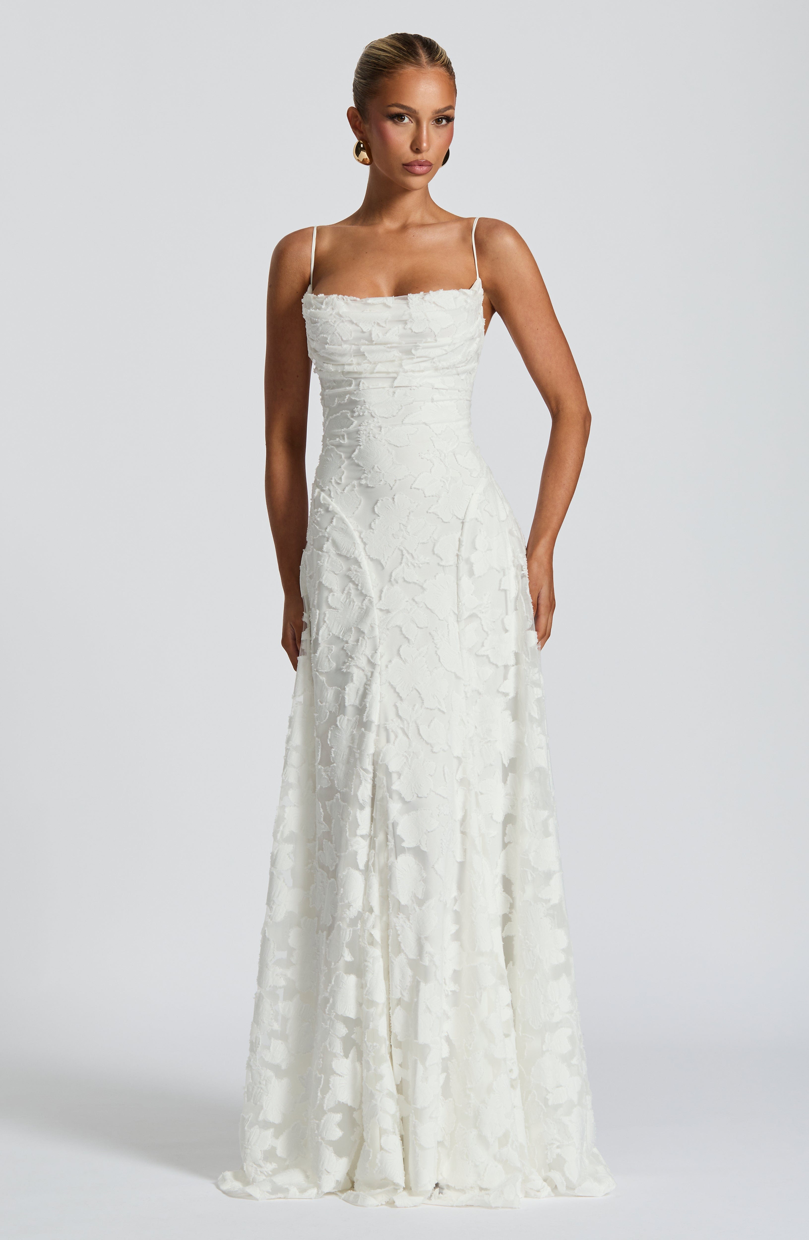 Elegants Spitzenchleid